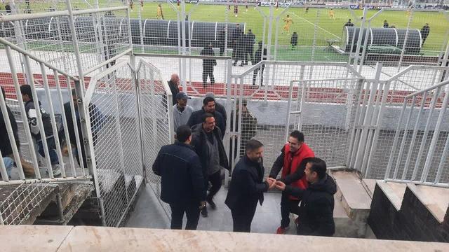 مدیرعامل معزول نساجی مازندران با ظاهر جدید در ورزشگاه وطنی ظاهر شد!