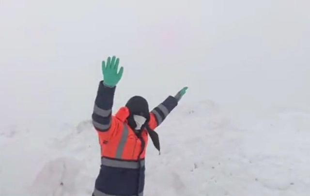 ارتفاع باورنکردنی ۳ متری برف در یک نقطه ایران