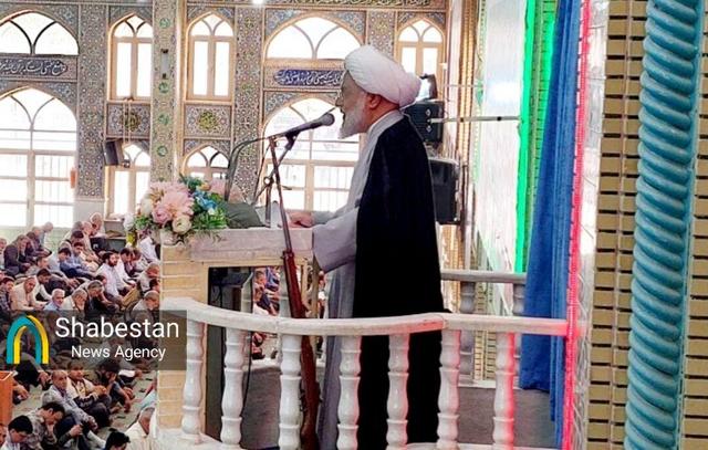 مردم و مسئولین برای تجلی زیست عفیفانه در چهره زندگی اجتماعی همت کنند