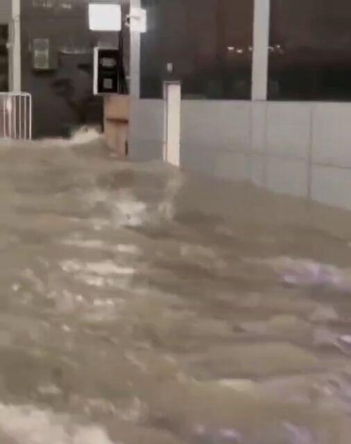 آبگرفتگی عجیب خیابانی‌های دبی، صبح امروز