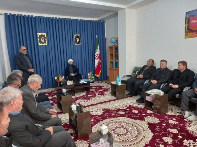 پیرجاهد: رانندگان، تسهیلگران اقتصاد و شب‌زنده‌داران جاده‌ها هستند