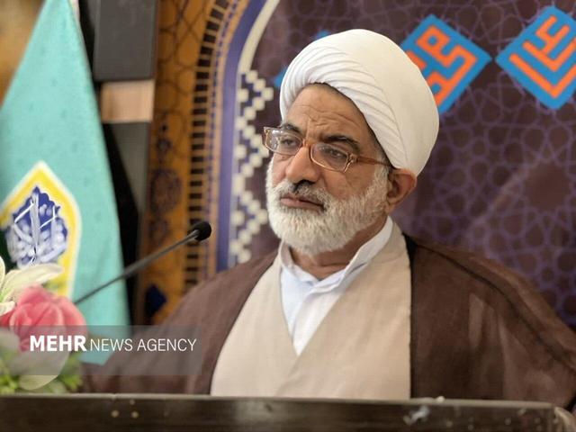 محمودی: گرانی کالا در کنگان در مقایسه با دیگر شهرها قابل قبول نیست