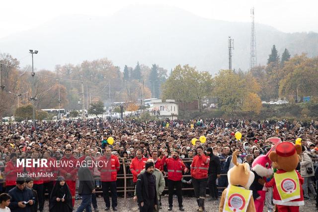 پیاده روی خانوادگی همزمان با جشن ۱۰۰سالگی شهر گرگان