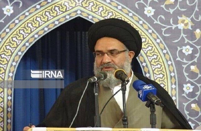 امام جمعه یاسوج : زبان و رسانه باید در مسیر هدایت جامعه حرکت کنند