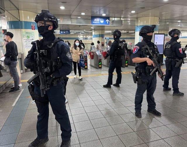 مردی با قمه به جان تایوانی‌ها افتاد +ویدیو