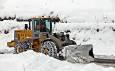 ورود بولدوزر‌ها برای برف روبی در محور‌های برفگیر جیرفت