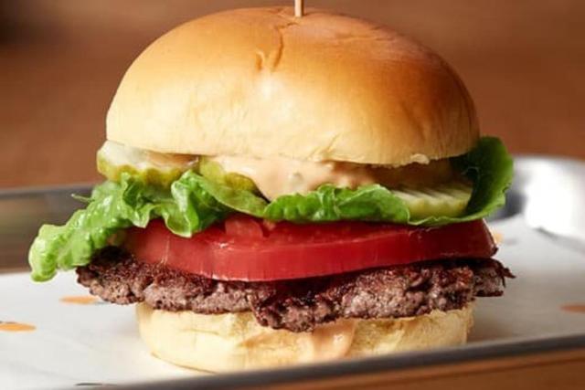 ماجرای عجیب مردی که با خوردن یک همبرگر ساده مُرد!