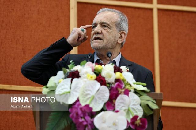 پزشکیان: به دنبال اصلاح شبکه‌های اصلی و نیمه‌اصلی در حمل‌ونقل هستیم