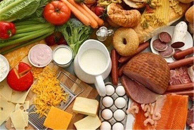 یک متخصص تغذیه: غذا و دسر پرکالری در شب یلدا، سلامت کودکان را به خطر می‌اندازد