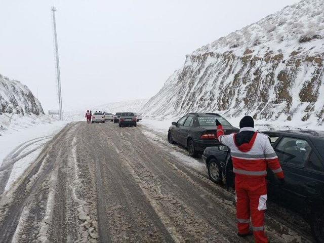 امدادرسانی به ۱۵۰۰ نفر در جادههای خراسان رضوی