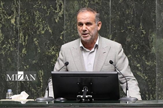 نماینده مجلس: وضعیت حقوق کارکنان دولت و کارگران نگران‌کننده است