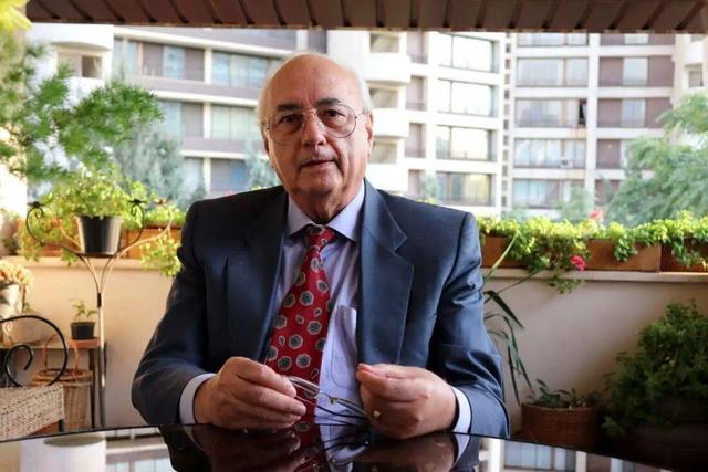 از سقوط هواپیما تا دیپلمات‌های غافلگیر شده؛ روایت عزیزی از مرگ وزیر خارجه الجزایر