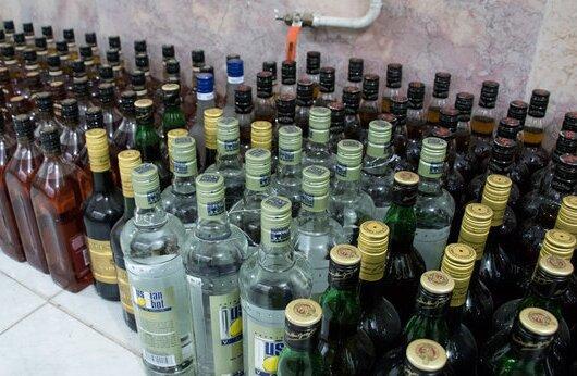 نگهداری و خرید و فروش مشروبات الکلی چه مجازاتی دارد؟