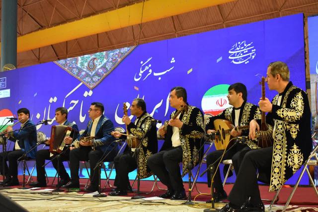 پرونده جشنواره اقوام با نغمه‌های همدلی ایرانی و آسیای میانه بسته شد