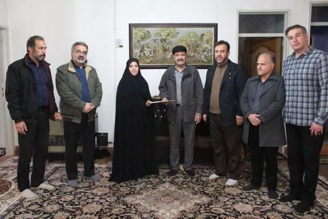 خواننده پیشکسوت لرستانی تجلیل شد