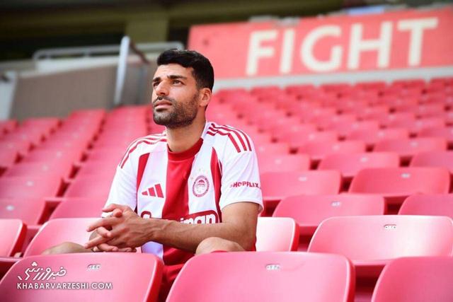 خبرورزشیگردی| مهدی طارمی: بهخاطر تماس علی دایی در پرسپولیس ماندم/ با ۲۰۹ گل هم به جایگاه شهریار نمیرسم