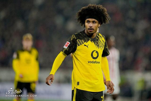 حرکت جسورانه شیاطین‌سرخ؛ جذب ستاره‌ای که برای نامزدش جدا می‌شود!