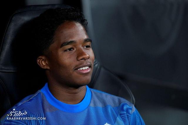 توصیه به ستاره برزیلی: از رئال مادرید دل بکن و به انگلیس برو