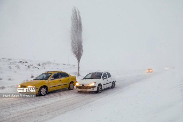 کولاک پنج جاده اصلی خراسان رضوی را مسدود کرد