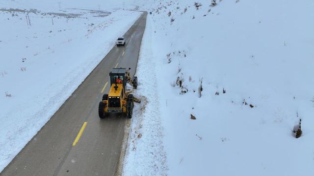 فرماندار سپیدان: تمام امکانات شهرستان را برای مدیریت بارش‌ها بسیج کردیم