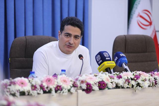 همایون شجریان: برگزاری کنسرت خیابانی آرزوی من است/علاقه دختر همایون به خواندن آثار ایرانی