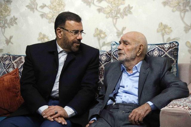 عیادت استاندار فارس از فرمانده پیشین مهندسی رزمی جنگ جهادسازندگی