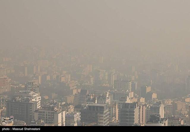 آلودگی هوای تهران زیر چتر تصمیم‌های اضطراری/ ترک فعل استانداری محرز نیست؟