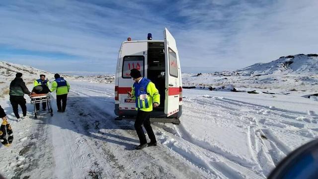 بارش برف در تایباد ۵۴ مصدوم برجا گذاشت