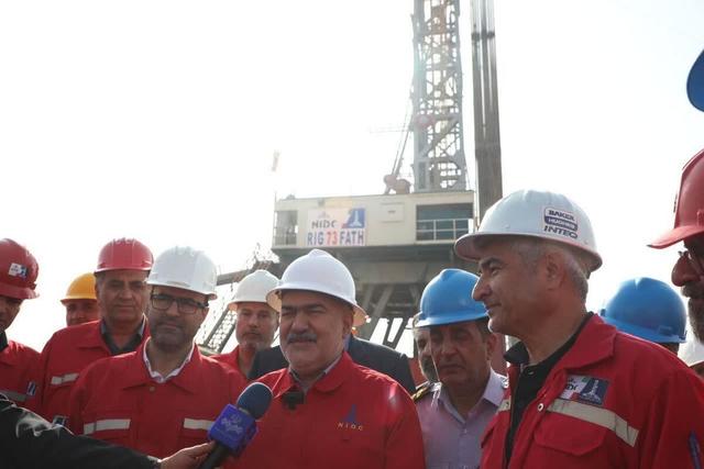 استاندار خوزستان تاکید کرد: ضرورت فعال‌سازی ظرفیت‌های استخراج نفت برای افزایش تولید ناخالص داخلی