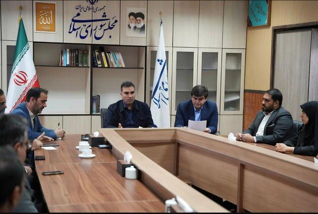 تقدیر از داوطلبان پویش نذر آب اردکان برای احیای آب‌انبار تاریخی حاج عبدالوهاب انصاری