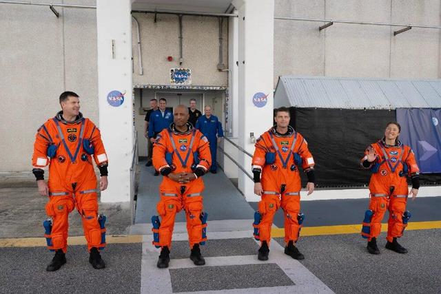 تمرین فضانوردان «آرتمیس ۲» برای نمایش روز پرتاب