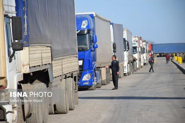 خروج کامیون‌های حامل کالاهای صادراتی از مرز آستارا ۴۰ درصد بیشتر شد