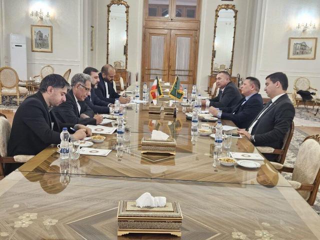 رایزنی دیپلمات‌های ارشد ایران و ترکمنستان درباره دریای خزر