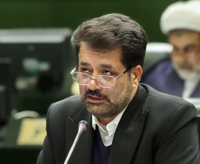 تأکید یک نماینده مجلس درباره اصلاح نظام دهک‌بندی/ جمعیت فقیر تا پایان سال به بالای ۵۵ میلیون نفر می رسد/ شأن ملت ایران، تکدی‌گری و گداپروری نیست