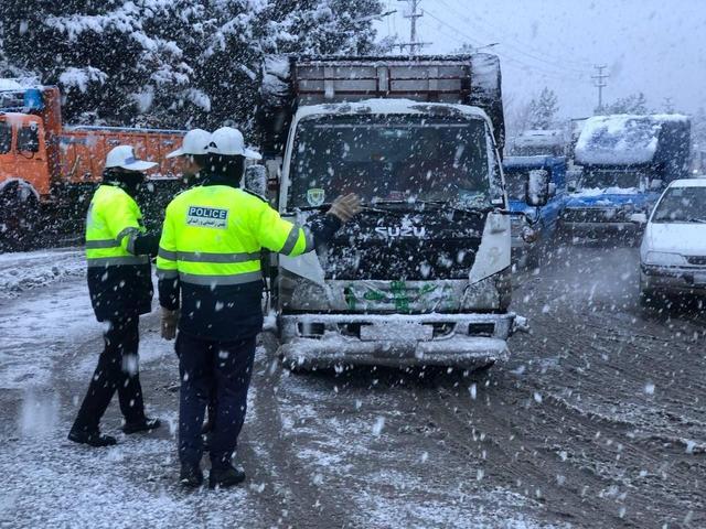 پرویزیان: محدودیت ترافیکی خروجی بجنورد به آشخانه به‌دلیل برف اعمال شد