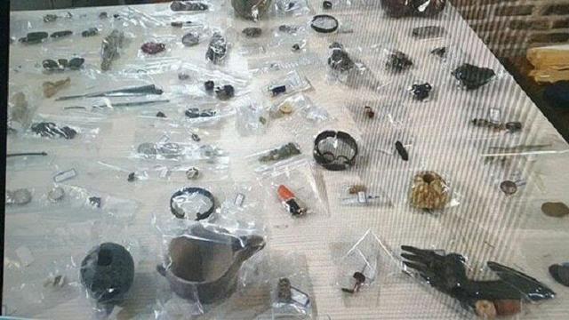 ۵۰۰ عدد سکه و اشیای تاریخی در داراب کشف شد