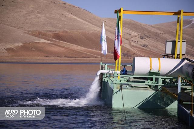 بازدید استاندار کردستان از مراحل پایانی آبرسانی به بانه / عکاس : عرفان کرمی