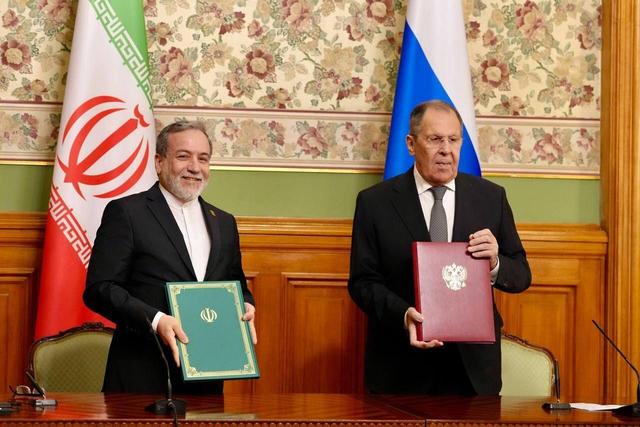 هفته‌ای که گذشت/از سفر عراقچی به مسکو تا اصرار گروسی برای دسترسی به سایت‌های هسته‌ای ایران