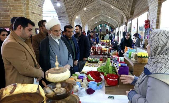 نماینده ولی فقیه در کردستان: صنعتگران بومی حمایت شوند