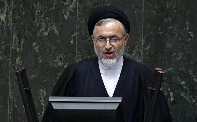 نماینده شوشتر: در صداقت رئیس جمهور تردید نداریم/ لزوم اقدام عملی برای مهار تورم