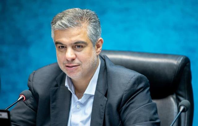 استاندار مرکزی: منابع بانکی باید در استان حفظ و به توسعه اقتصادی منجر شود