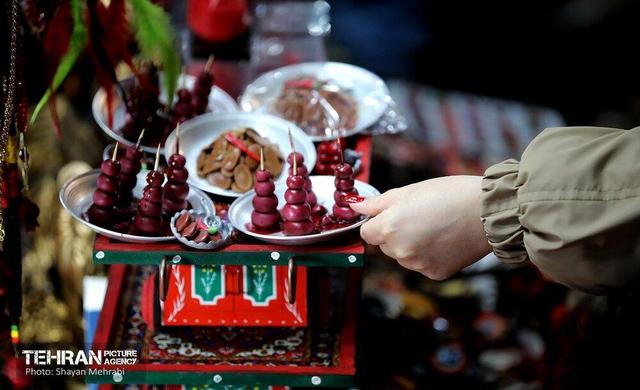 وقتی در طولانی‌ترین شب سال، نور و قصه بر تاریکی می‌چربد