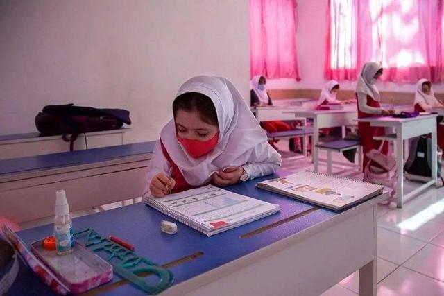 استانداری: فعالیت مدارس و دانشگاه های خراسان شمالی مجازی شد/ آغاز به کار ادارات با یک ساعت تأخیر