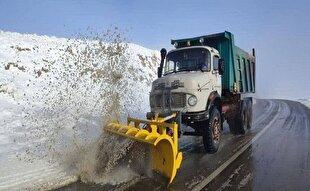 اجرای حدود ۵ هزار سرویس برفروبی در محورهای قم