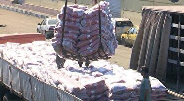 پهلوگیری لنج حامل دو هزار تن برنج پاکستانی در بندر شهید باهنر