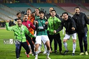 شبی که نسل تازه خیبر تاریخ‌ساز شد/ از پایان سلطه سپاهانی‌ها تا یورش جوانان کم نام‌نشان