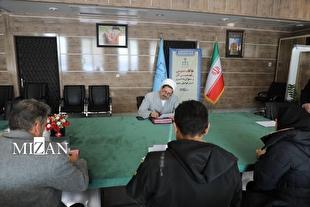 مسئولان قضایی دادگستری خراسان رضوی به درخواست ۲۳۵ نفر از مراجعان در ملاقات مردمی رسیدگی کردند