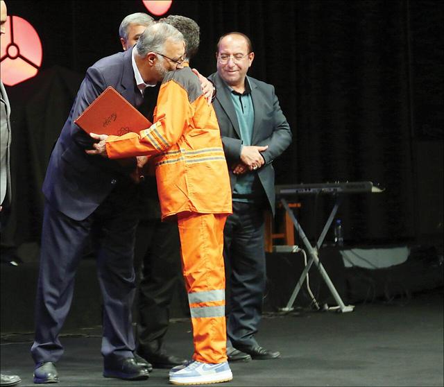 یلدای نارنجی پوشان