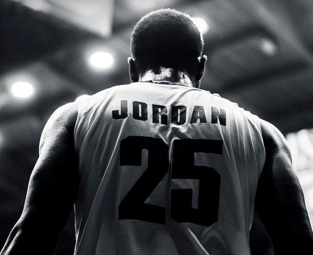 طوفان بسکتبالیست آمریکایی در ایران | اوج هیجان و جنون با جردن همیلتون