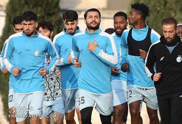 ساپینتو دربه‌در زمین تمرین، مدیران استقلال به دنبال جشن شب یلدا +عکس